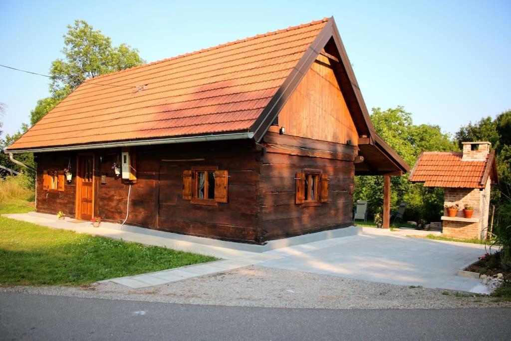 סלוניי Holiday Home The Hive מראה חיצוני תמונה