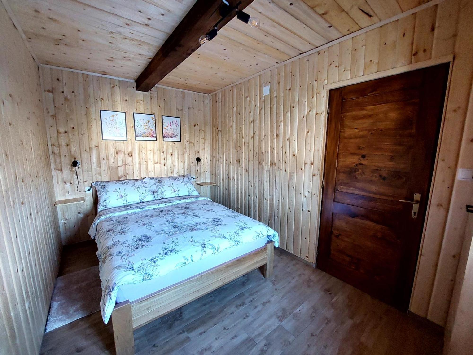 סלוניי Holiday Home The Hive מראה חיצוני תמונה