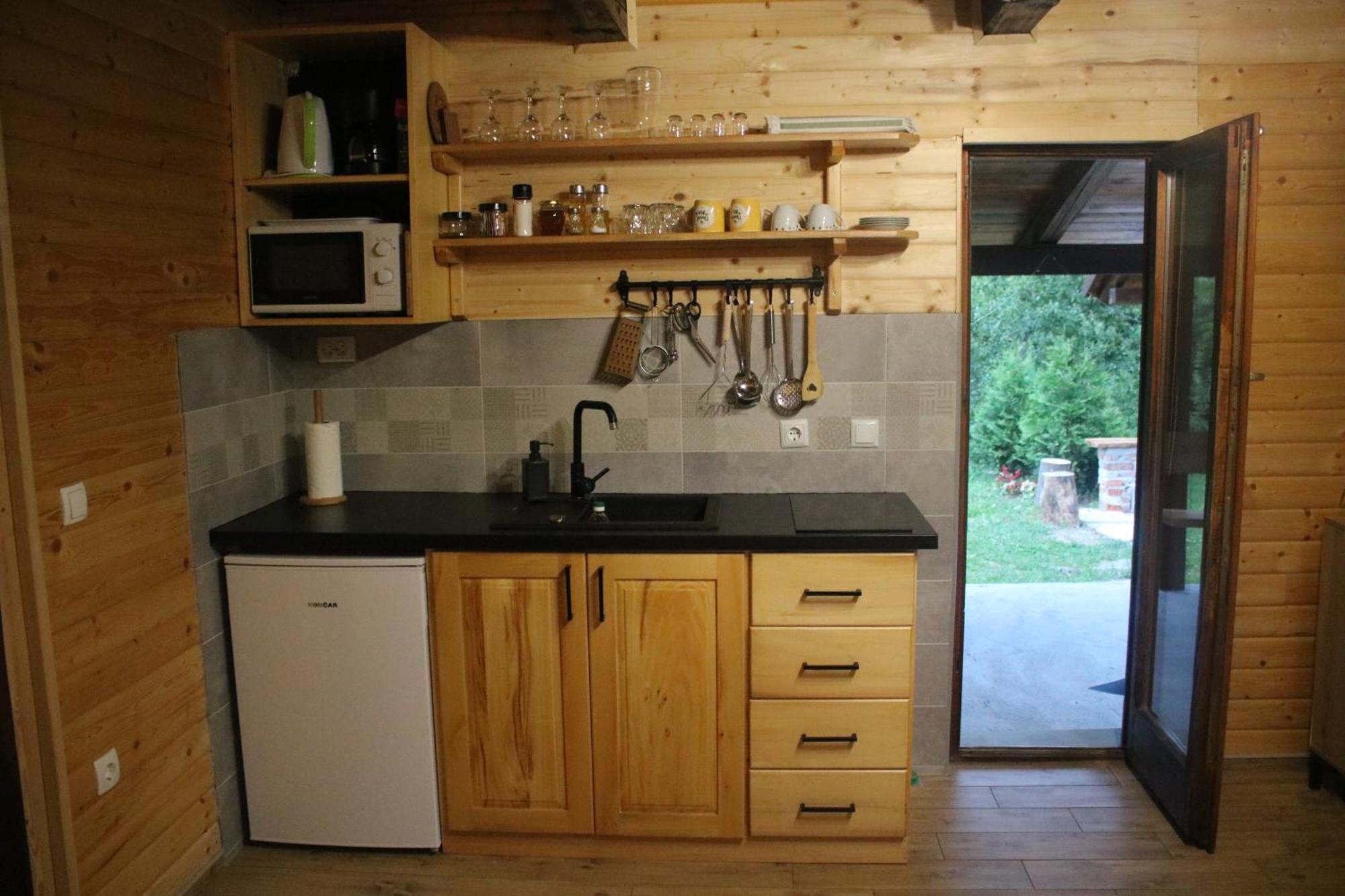 סלוניי Holiday Home The Hive מראה חיצוני תמונה