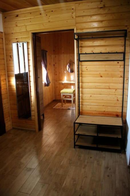 סלוניי Holiday Home The Hive מראה חיצוני תמונה